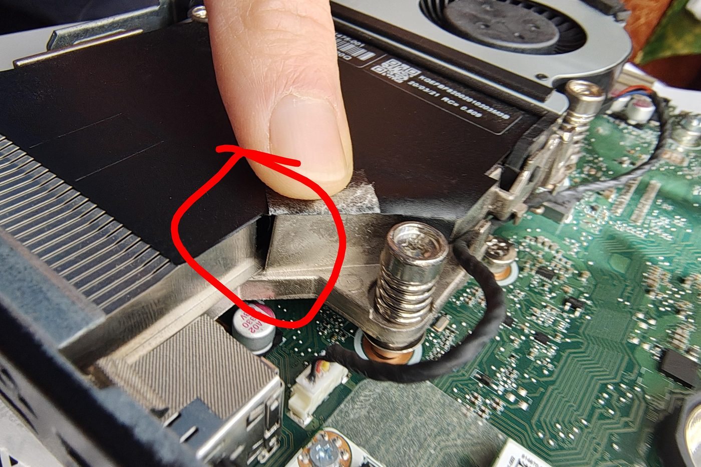 Photograph published with: HP 405 G4 overheating and SSD cooking solution seems to be kapton tape
