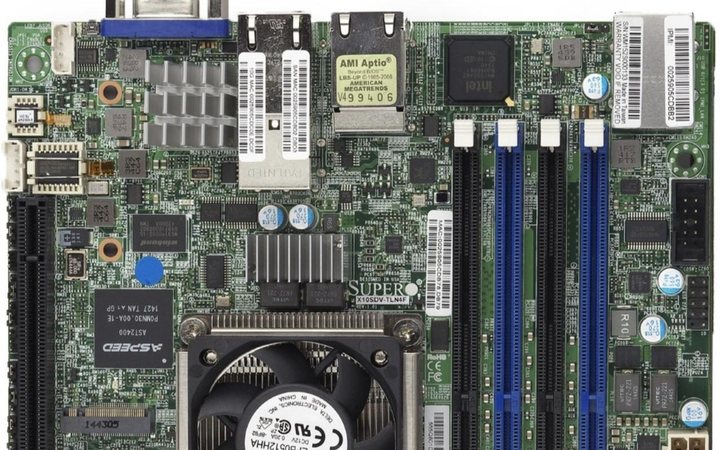 Photograph published with: Motherboard molex query